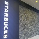 바다주유소 | [거제 카페] 바다와 몽돌을 품은 베이커리 특화 매장, '스타벅스 거제사등점' 리얼 후기