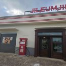 친구주유소 | [제주 애월읍] 애월 신상카페 "지름집"｜주유소 안에 찐빵집? 기름 찍어 먹는 제주 애월 핫플