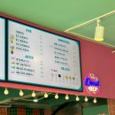 아이파트 111동 앞 | 파주 피그몬 도넛 카페 리뷰 | 동화 속 디저트 천국에서 맛본 귀여운 도넛들!