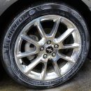 골드 디테일링 이미지