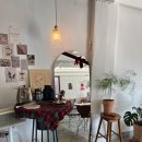 디콤마 | [디콤마] 성내천 감성 카페 추천 | 산책 명소 밀크티 아이스 레몬 쌀 케이크 맛집