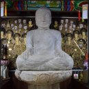 함안 백암사 석조여래좌상 | 함안백암사석조여래좌상 - 경남 함안[39]