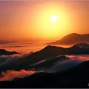 떠오르는 태양 이미지