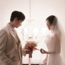 [단독] 민경훈 &#39;아형&#39; PD, 웨딩화보 입수..&#34;2006년 콘서트장 첫 인연&#34; 이미지