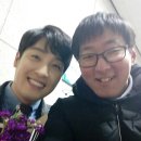 2017년 2월20일 월요일 오후9시 베스트 가요쇼 인천 서구 문화 회관 대공연장 에서 가수 선경 형과 나랑 함께 찍은 기념사진 입니다 이미지