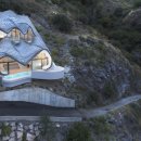 On the cliff 이미지