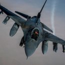 미국 공군 F-16 파이팅 팰컨 전투기 배치 및 훈련 이미지
