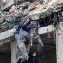 Major earthquake kills 3,700 in Turkey and Syria 터키, 시리아 지진으로 3,700명 사망 이미지