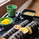 꼬마마녀 분식 | 대구 대봉동 데이트 맛집, 분위기 좋은 건들바위역 분식집 마녀김밥