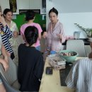 온누리국제결혼 - 목포시 청호로19번길 2 | 베트남국제결혼 이제는 간다님의 신부 생일 파티 이벤트를 온누리 전용기숙사에서 조촐하게 열었어요...