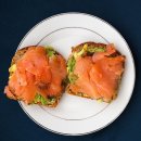 팔이합성 이미지