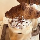 크루아상 이미지