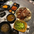 참숯에구운무한족발 이미지