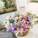 ＜연보라색 고급 꽃바구니 미술 전시회 생신 결혼기념일 승진 축하 꽃선물 서울 경기 인천 무료배송 꽃배달서비스＞ 이미지