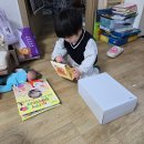 굿모닝어린이집 | [25개월] D+756~779 아기 육아일기 - 어린이집 생일선물 / 아기퍼즐 / 알리 싱크대 장난감 / 춤추기...