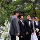 윤계상, 뒤늦은 결혼식서 '함박 미소'…미모의 신부도 공개 이미지