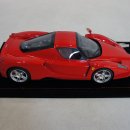 1/18 BBR 엔초 페라리(Enzo Ferrari) 로쏘 코르사(Rosso Corsa) 판매합니다. 이미지