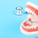 잇몸병이 당뇨·치매 위험 높인다”…구강 건강을 위한 4가지 습관 이미지