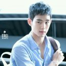 김수현 공항패션 이미지