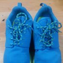 깨끗한 운동화 이미지