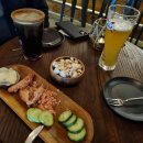 핑거푸드와 와인&칵테일(야간) 이미지