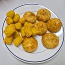 동근이숯불두마리치킨(아산점) | 동근이 숯불두마리치킨 본점 후라이드 간장 반반 치킨 솔직 후기 (양념소스 추가 꿀팁)