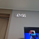 평촌두산위브리버뷰 | 평촌두산위브리버뷰 아파트플라이토 LED 벽시계 기본 숫자형 모델 / 실크벽지 타공 &amp; 선 매립 시공