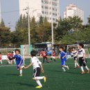 수원 박지성 축구쎈타 방문 친선경기 이미지
