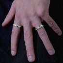 가좌1-06-022 | 무신사 남자 반지 추천 | 하나만 착용해도 존재감 뿜뿜 액세서리 스타일링!