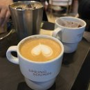카페스프링. | 고기리 대형카페 < 스프링사운즈 > 후기 / 동천동 대형카페 / 스프링사운즈 주차 아기의자