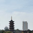 남경 빌딩 | 중국 난징 여행 코스 추천 남경 현무호(玄武湖), 도심 속 힐링 뷰 &amp; 관광버스 체험기