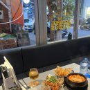 고소미치킨 | [주류충전소연남점] 주말 방문 떡복이랑 양념 치킨 데이트 후기