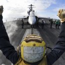 ﻿24 photos that show the synchronized chaos of America's aircraft-carrier flight decks 이미지