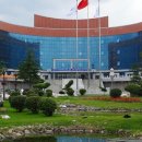 맥도날드 앞 버스정류소 이미지