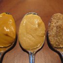 Yellow, dijon, and brown whole grain mustard 이미지