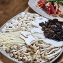 홍천큰집가마솥냉면설렁탕전문점 | 홍천시내맛집 큰집가마솥설렁탕, 깊고 담백한 버섯불고기 한상