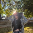 “후드 하나 걸쳤을 뿐인데” 에스파 카리나, 크롭티에 트레이닝팬츠…힙한 분위기 제대로