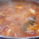양푼생돼지김치찌개 이미지