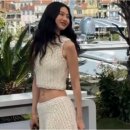 갈채호프 | “데뷔작으로 칸 경쟁부문 진출” 정호연 패션·나홍진 신작 호프 순경 박수갈채