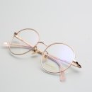 예쁘다 안경 이미지