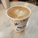 마켓스트리트 | 로렌스마켓(St. Lawrence Market) 카페, 분위기 좋은 발작커피(Balzac's coffee) 마켓스트리트점 라떼 후기