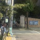 홍제동아지트 | 24시간 언제나 열려있는 무인 구제샵! 외국인 친구 옷 심폐소생을 위한 사전 답사기 '0.0빈티지' 👕
