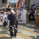 3.1운동 기념비 앞 이미지