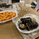 까망김밥 빨강떡볶이 이미지