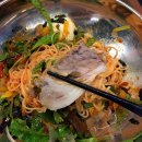 [서울/마포구] 홍대 술집 안주 꿀조합 비빔국수와 반반수육이 있는 홍대 맛집 '동교국수포차'