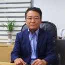 더레드페이스 앞 한국일보