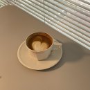 어보블 | 동네에 조용히 스며든 '어보블 커피' (Abovl Coffee) @신방화역 카페