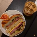 혼자 놀더라도 맛 없고 시끄럽고 더러운 곳은 싫은 사람? 강남 혼자 작업하기 좋은 카페, 오디너리핏 강남
