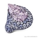 &#39;가을 경매 속보&#39; 컬러 다이아몬드, 앤티크 봉신 2025 경매장이 던지는 다이아몬드 투자의 &#39;이중 신호&#39; 이미지