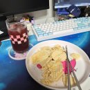 지에스(GS)25대전도마중점 | 인생을 너무 심각하게 받아들이지 마셔요. 어차피 아무도 살아서 못 나갑니다.